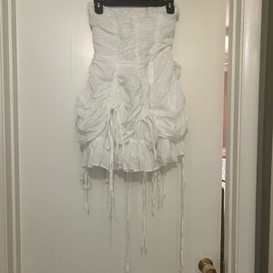 Kimchi Blue Strapless White Dress